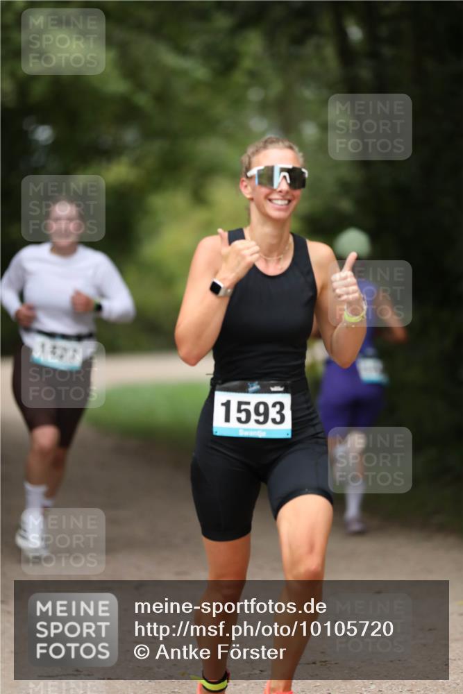 30.08.2026 - Elbe Triathlon Hamburg Antke Förster http://msf.ph/oto/10105720 30.08.2026 12:07:42 Laufen 1827, 1593 meine-sportfotos.de
