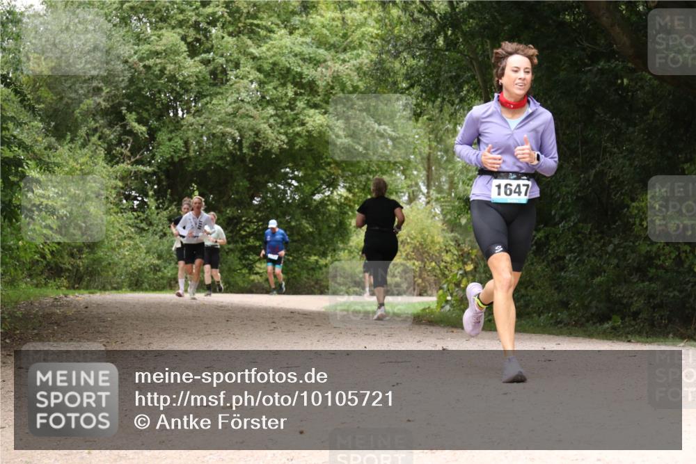 30.08.2026 - Elbe Triathlon Hamburg Antke Förster http://msf.ph/oto/10105721 30.08.2026 12:14:29 Laufen 1647 meine-sportfotos.de