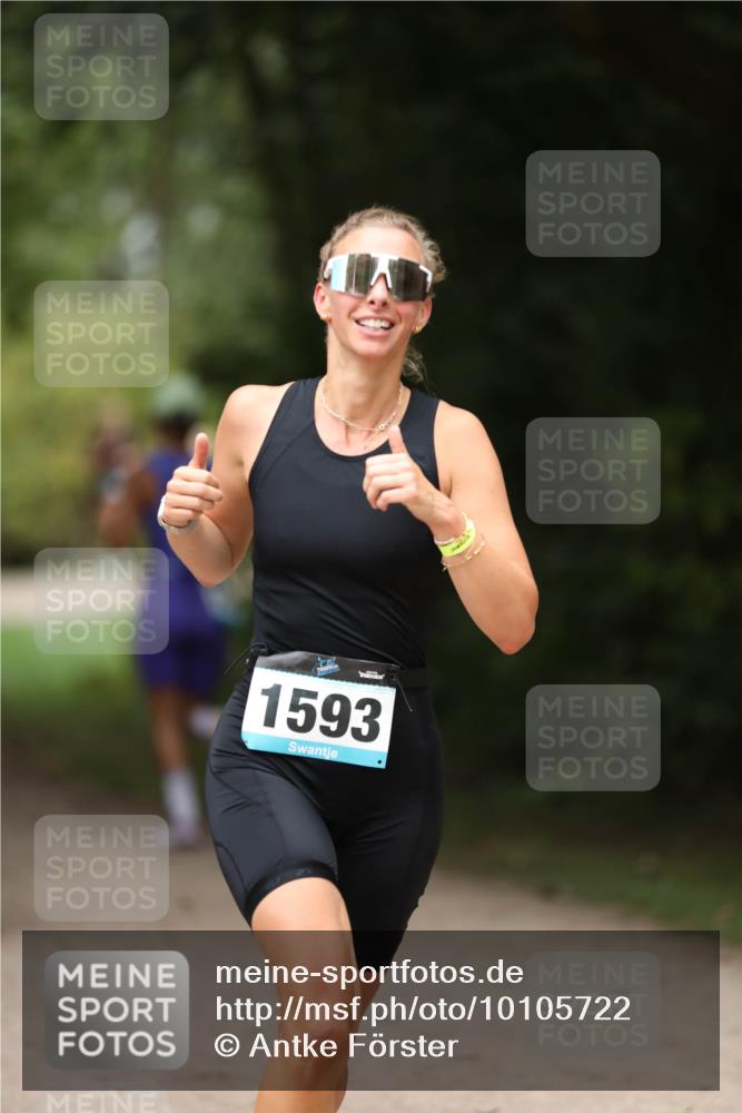 30.08.2026 - Elbe Triathlon Hamburg Antke Förster http://msf.ph/oto/10105722 30.08.2026 12:07:42 Laufen 1593 meine-sportfotos.de