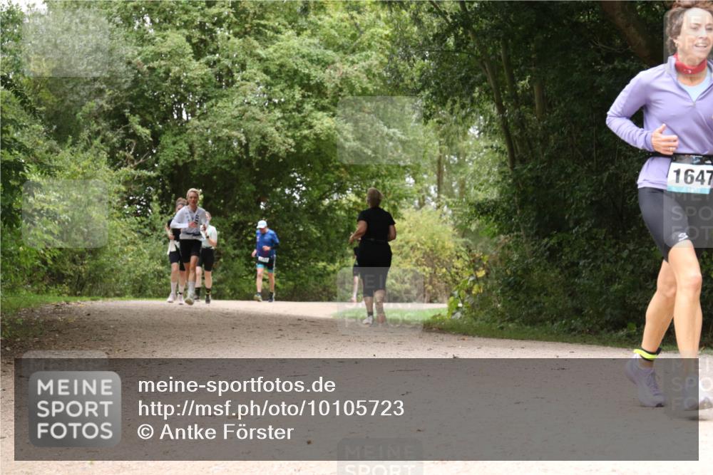 30.08.2026 - Elbe Triathlon Hamburg Antke Förster http://msf.ph/oto/10105723 30.08.2026 12:14:29 Laufen 1647 meine-sportfotos.de