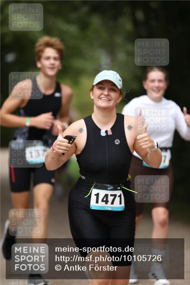 30.08.2026 - Elbe Triathlon Hamburg Antke Förster http://msf.ph/oto/10105726 30.08.2026 12:07:44 Laufen 137, 1471 meine-sportfotos.de