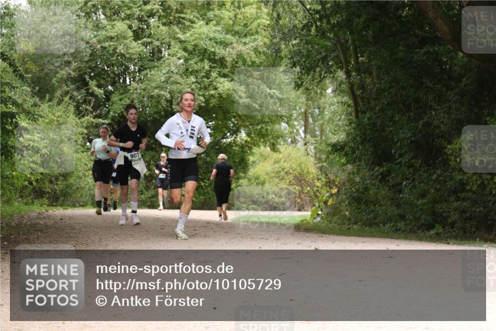 30.08.2026 - Elbe Triathlon Hamburg Antke Förster http://msf.ph/oto/10105729 30.08.2026 12:14:34 Laufen 907 meine-sportfotos.de