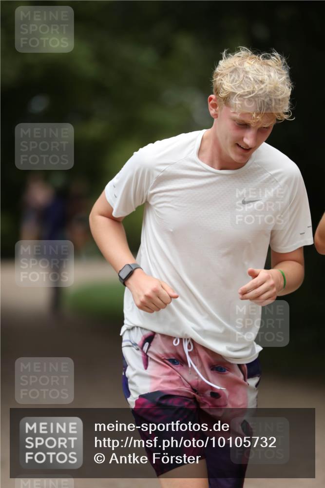 30.08.2026 - Elbe Triathlon Hamburg Antke Förster http://msf.ph/oto/10105732 30.08.2026 12:07:45 Laufen  meine-sportfotos.de