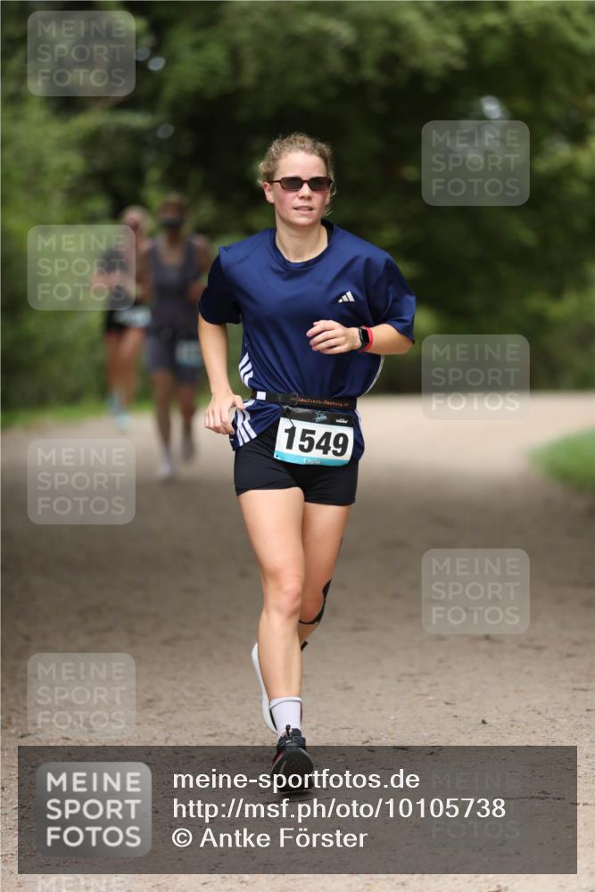 30.08.2026 - Elbe Triathlon Hamburg Antke Förster http://msf.ph/oto/10105738 30.08.2026 12:07:52 Laufen 1549 meine-sportfotos.de