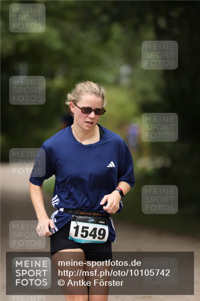 30.08.2026 - Elbe Triathlon Hamburg Antke Förster http://msf.ph/oto/10105742 30.08.2026 12:07:54 Laufen 1549 meine-sportfotos.de