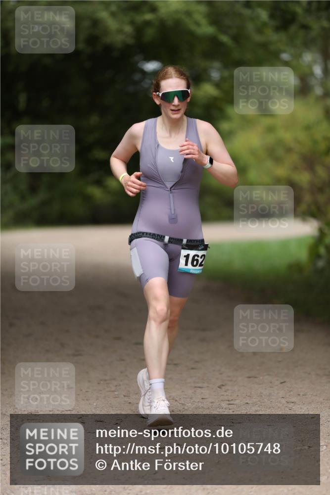 30.08.2026 - Elbe Triathlon Hamburg Antke Förster http://msf.ph/oto/10105748 30.08.2026 12:07:57 Laufen 162 meine-sportfotos.de