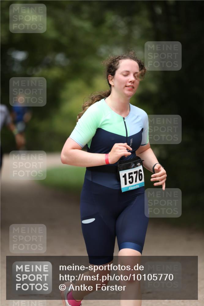 30.08.2026 - Elbe Triathlon Hamburg Antke Förster http://msf.ph/oto/10105770 30.08.2026 12:08:27 Laufen 1576 meine-sportfotos.de