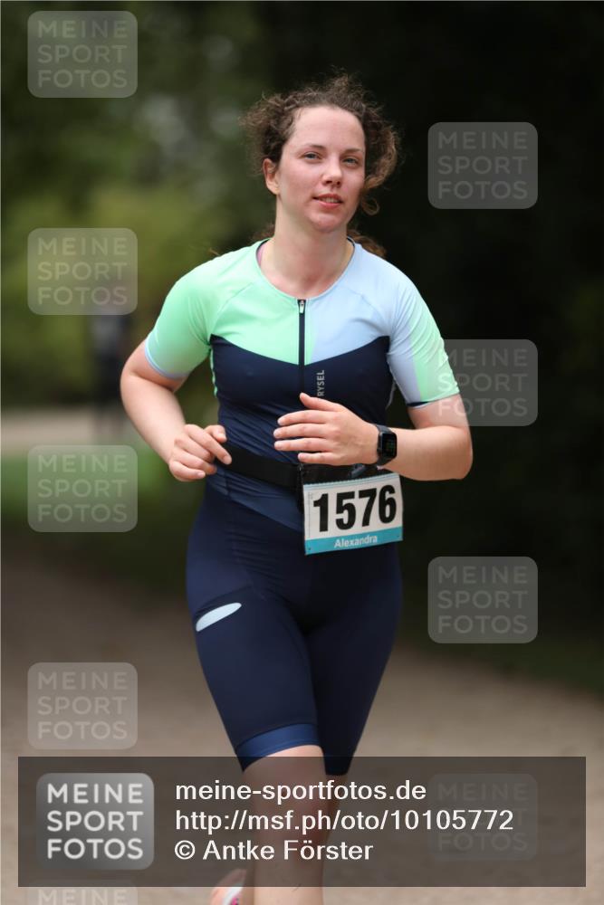 30.08.2026 - Elbe Triathlon Hamburg Antke Förster http://msf.ph/oto/10105772 30.08.2026 12:08:27 Laufen 1576 meine-sportfotos.de
