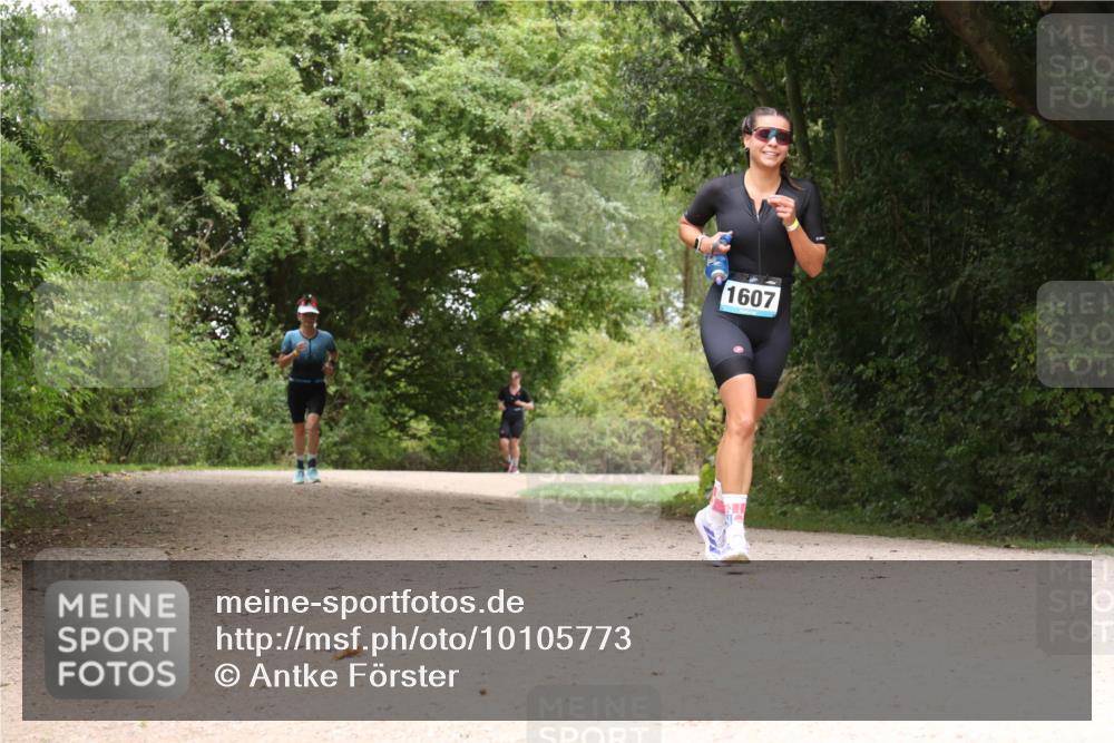 30.08.2026 - Elbe Triathlon Hamburg Antke Förster http://msf.ph/oto/10105773 30.08.2026 12:15:07 Laufen 1607 meine-sportfotos.de