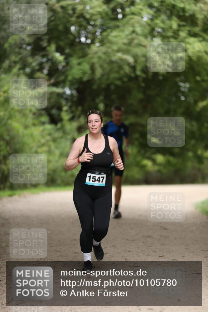 30.08.2026 - Elbe Triathlon Hamburg Antke Förster http://msf.ph/oto/10105780 30.08.2026 12:08:34 Laufen 1547 meine-sportfotos.de