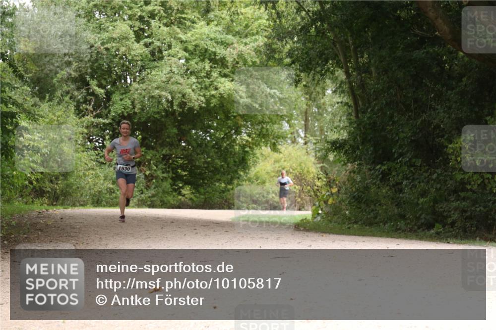 30.08.2026 - Elbe Triathlon Hamburg Antke Förster http://msf.ph/oto/10105817 30.08.2026 12:15:43 Laufen 1530 meine-sportfotos.de