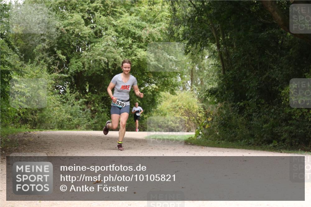 30.08.2026 - Elbe Triathlon Hamburg Antke Förster http://msf.ph/oto/10105821 30.08.2026 12:15:46 Laufen 530 meine-sportfotos.de