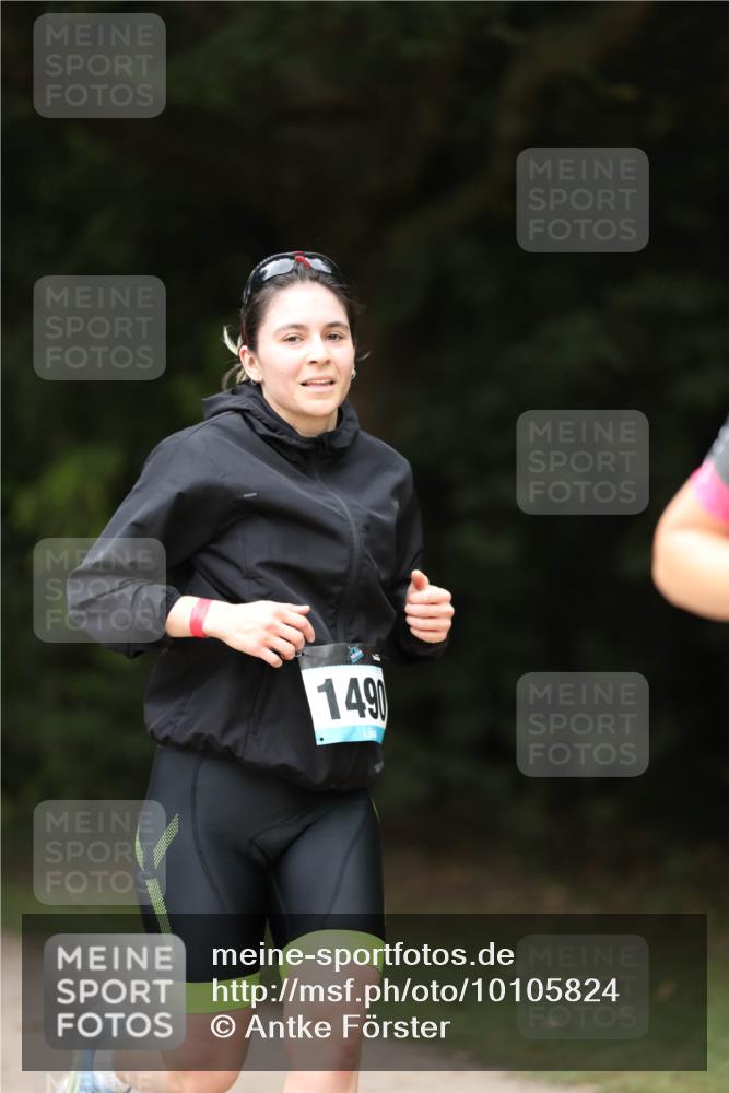 30.08.2026 - Elbe Triathlon Hamburg Antke Förster http://msf.ph/oto/10105824 30.08.2026 12:09:29 Laufen 1490 meine-sportfotos.de