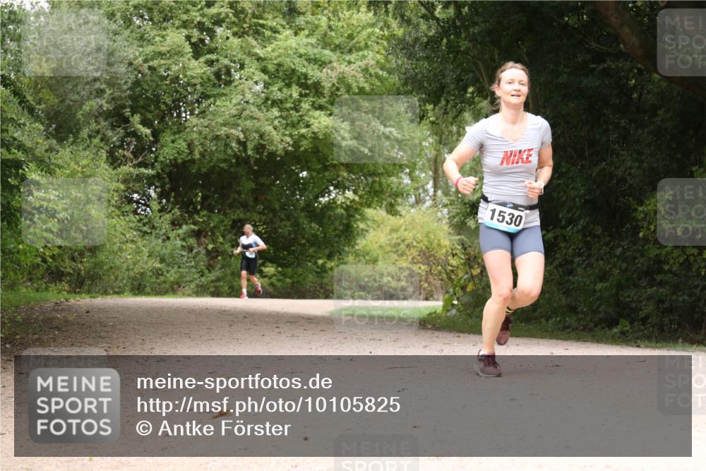 30.08.2026 - Elbe Triathlon Hamburg Antke Förster http://msf.ph/oto/10105825 30.08.2026 12:15:48 Laufen 1530 meine-sportfotos.de