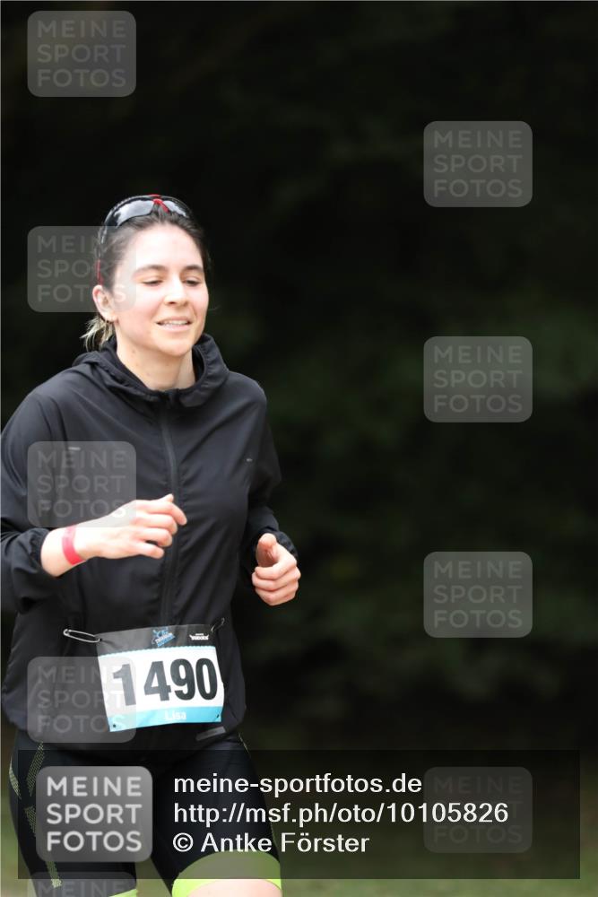 30.08.2026 - Elbe Triathlon Hamburg Antke Förster http://msf.ph/oto/10105826 30.08.2026 12:09:30 Laufen 1490 meine-sportfotos.de