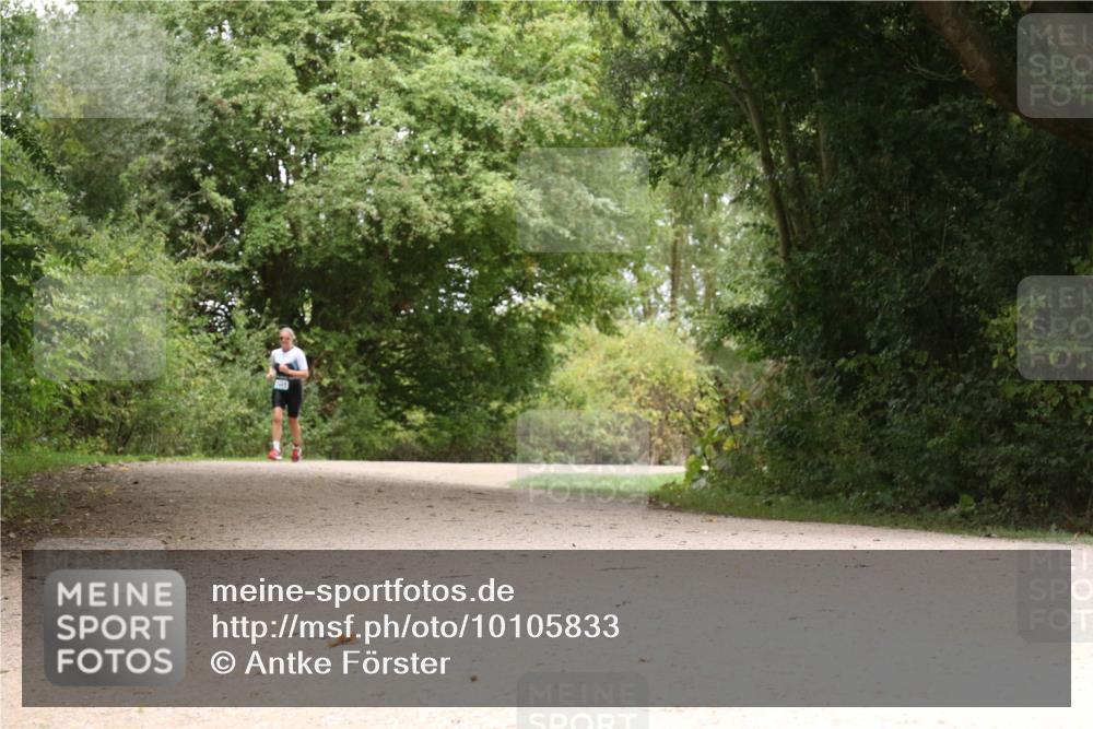 30.08.2026 - Elbe Triathlon Hamburg Antke Förster http://msf.ph/oto/10105833 30.08.2026 12:15:50 Laufen  meine-sportfotos.de