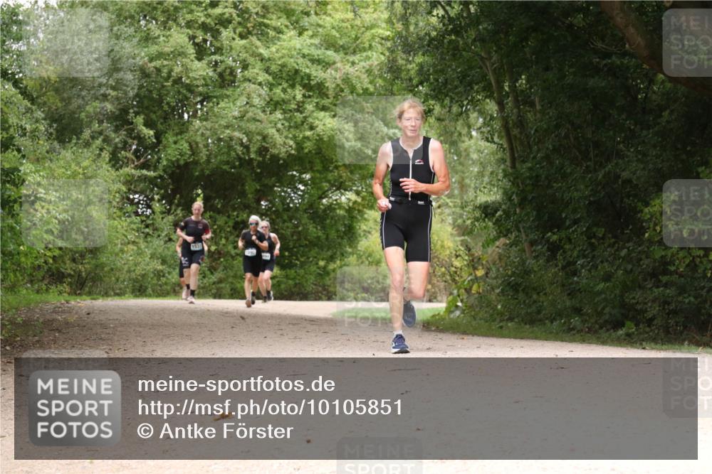 30.08.2026 - Elbe Triathlon Hamburg Antke Förster http://msf.ph/oto/10105851 30.08.2026 12:16:26 Laufen 1537 meine-sportfotos.de