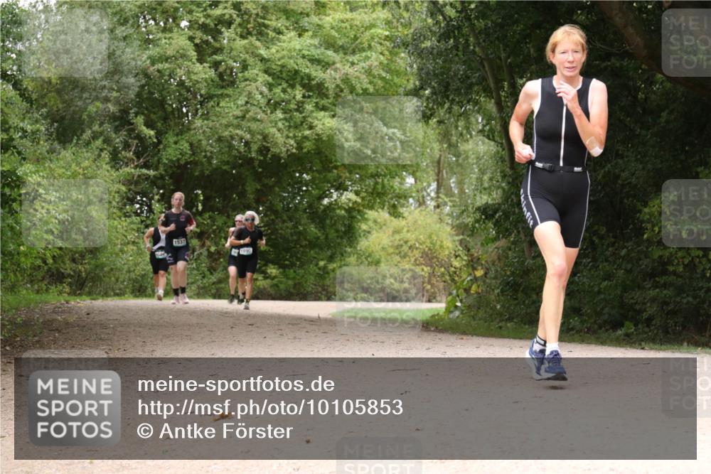 30.08.2026 - Elbe Triathlon Hamburg Antke Förster http://msf.ph/oto/10105853 30.08.2026 12:16:27 Laufen 1537, 1690 meine-sportfotos.de