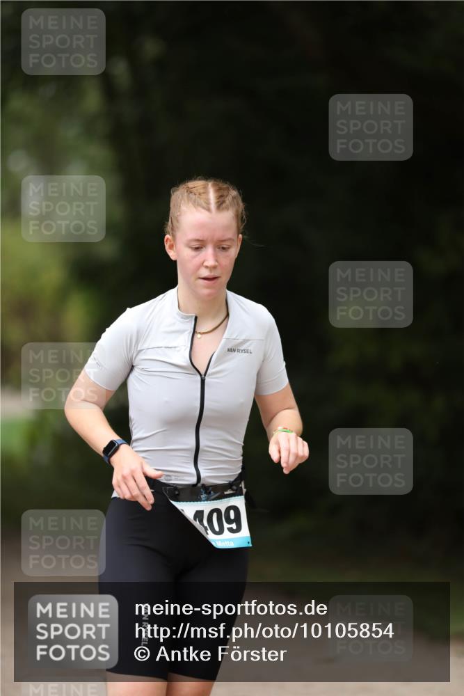 30.08.2026 - Elbe Triathlon Hamburg Antke Förster http://msf.ph/oto/10105854 30.08.2026 12:10:29 Laufen 09 meine-sportfotos.de
