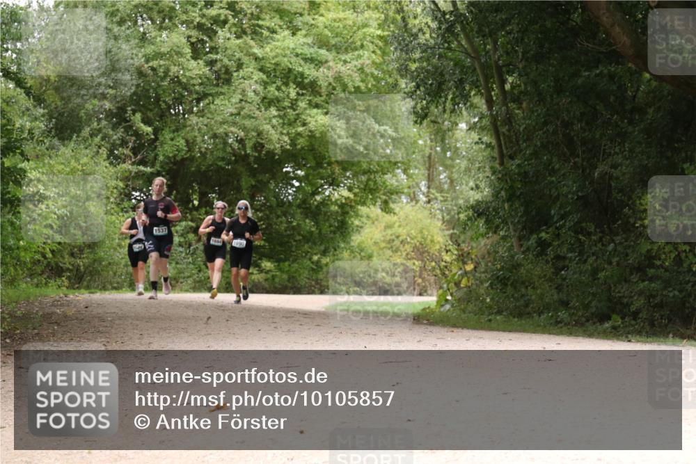 30.08.2026 - Elbe Triathlon Hamburg Antke Förster http://msf.ph/oto/10105857 30.08.2026 12:16:29 Laufen 1537, 1694, 1690 meine-sportfotos.de
