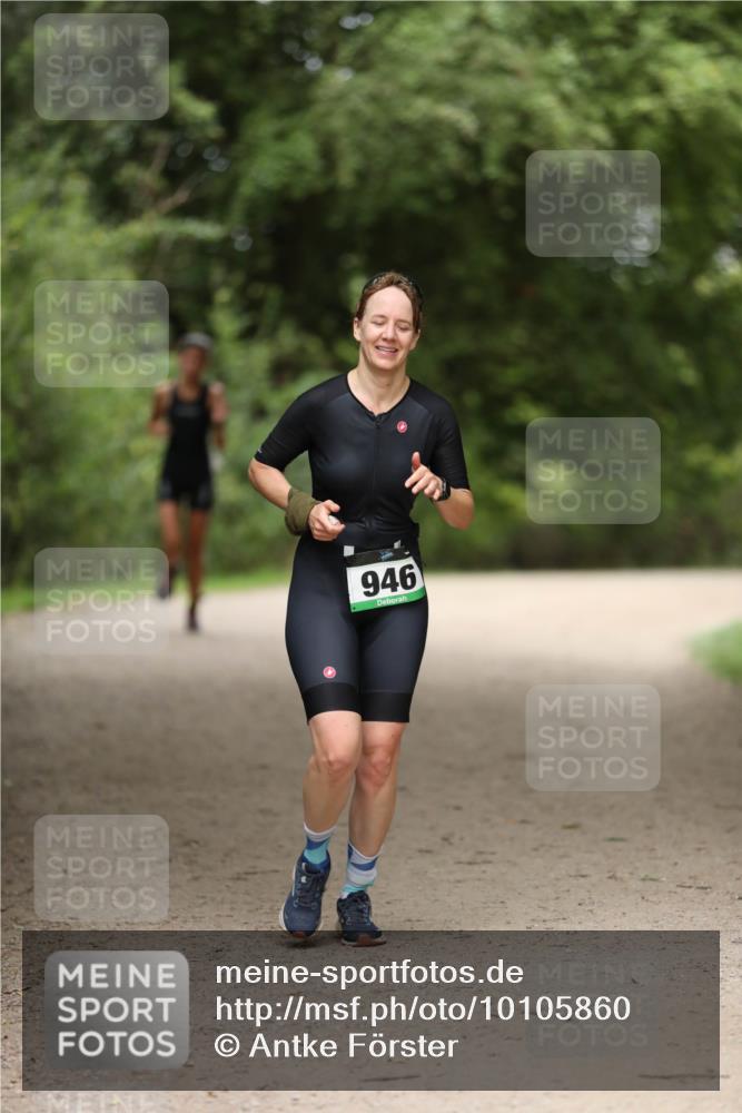 30.08.2026 - Elbe Triathlon Hamburg Antke Förster http://msf.ph/oto/10105860 30.08.2026 12:10:53 Laufen 946 meine-sportfotos.de
