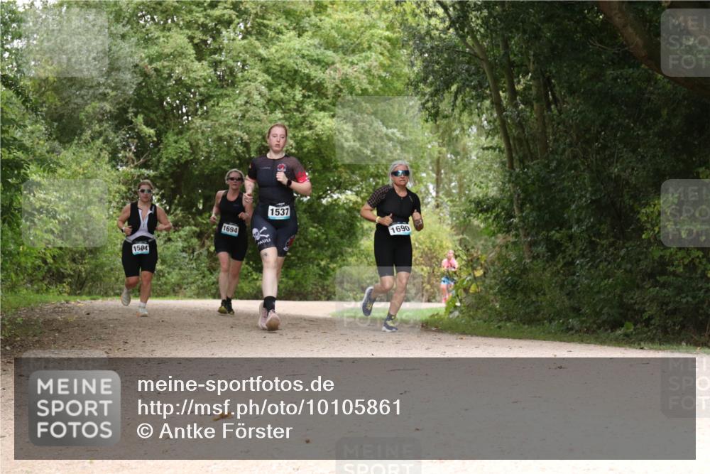 30.08.2026 - Elbe Triathlon Hamburg Antke Förster http://msf.ph/oto/10105861 30.08.2026 12:16:33 Laufen 1504, 1694, 1537, 1690 meine-sportfotos.de
