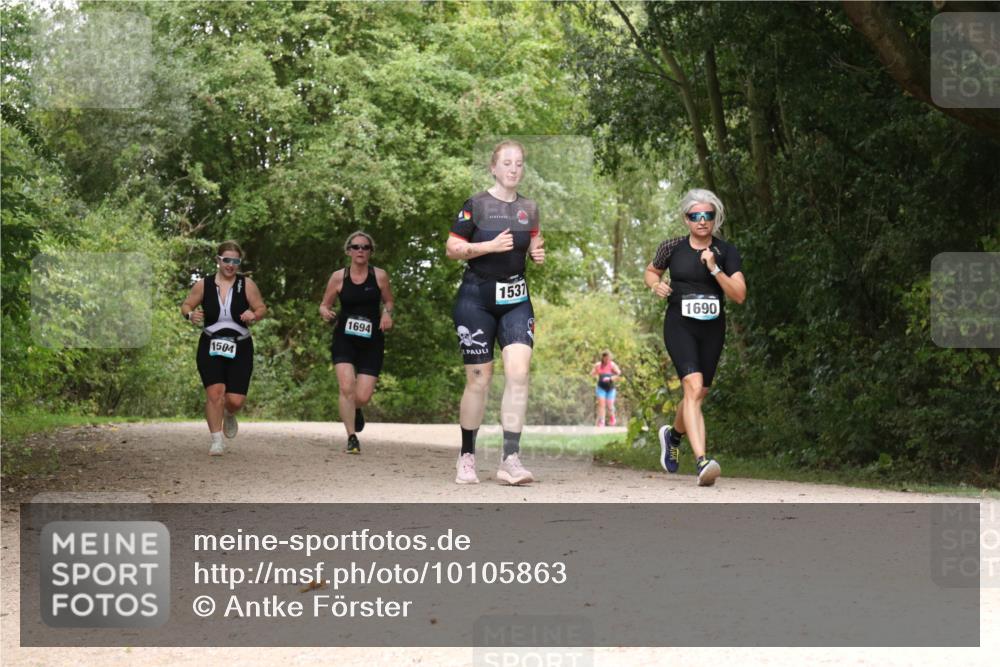 30.08.2026 - Elbe Triathlon Hamburg Antke Förster http://msf.ph/oto/10105863 30.08.2026 12:16:34 Laufen 1504, 1694, 1537, 1690 meine-sportfotos.de