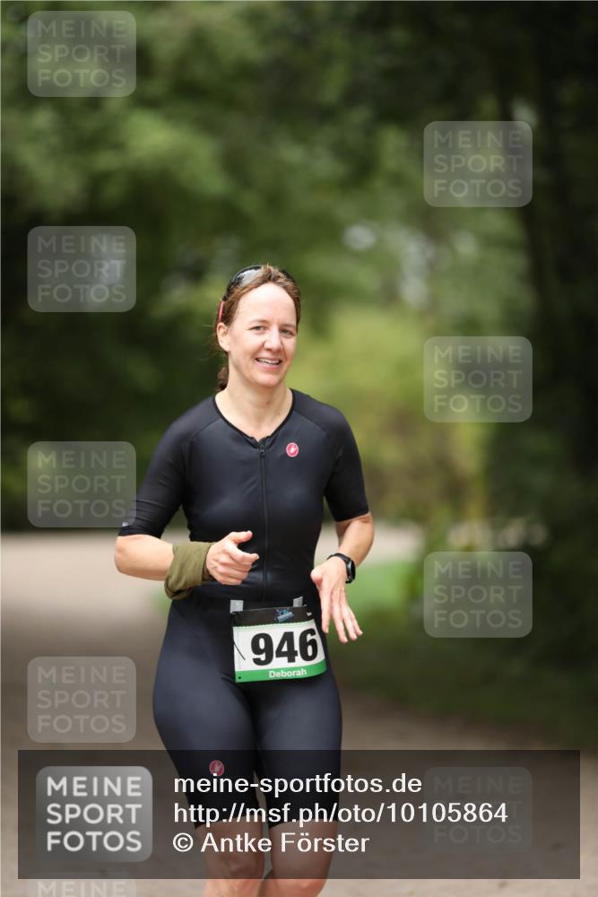30.08.2026 - Elbe Triathlon Hamburg Antke Förster http://msf.ph/oto/10105864 30.08.2026 12:10:55 Laufen 946 meine-sportfotos.de