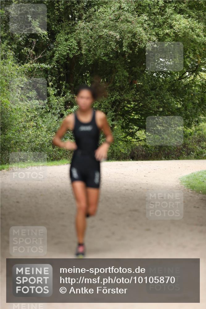 30.08.2026 - Elbe Triathlon Hamburg Antke Förster http://msf.ph/oto/10105870 30.08.2026 12:10:59 Laufen  meine-sportfotos.de
