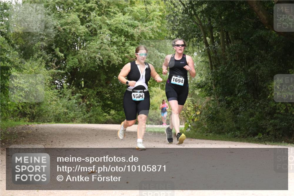 30.08.2026 - Elbe Triathlon Hamburg Antke Förster http://msf.ph/oto/10105871 30.08.2026 12:16:37 Laufen 1504, 1694 meine-sportfotos.de