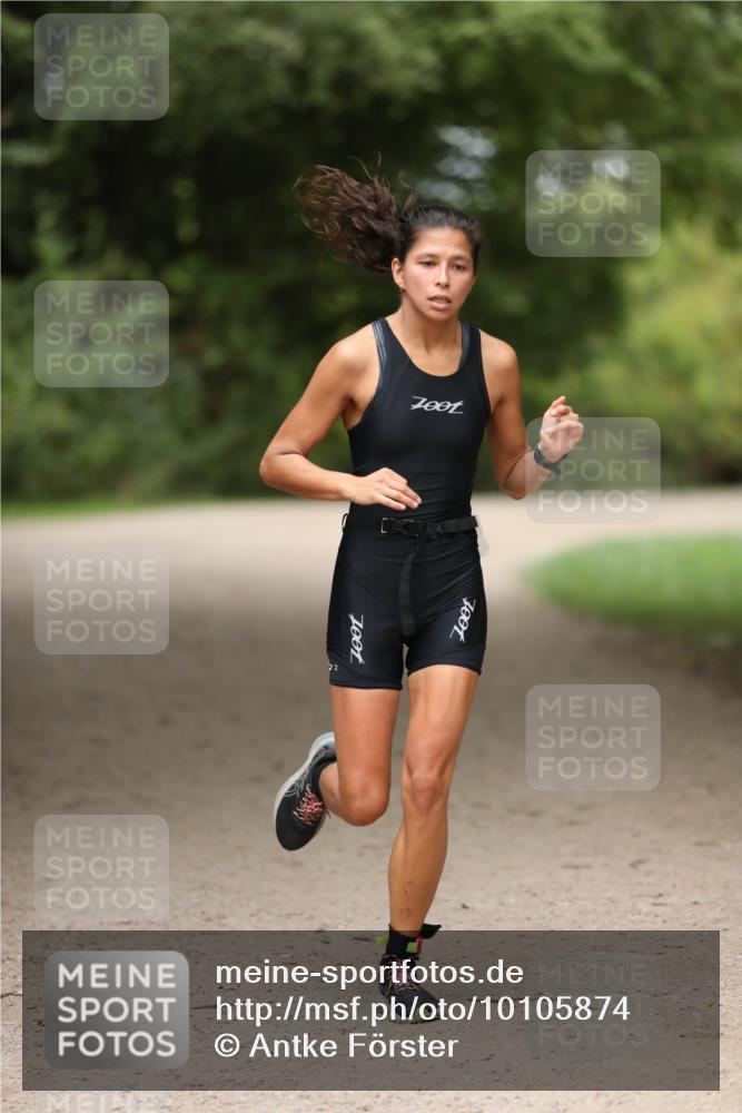 30.08.2026 - Elbe Triathlon Hamburg Antke Förster http://msf.ph/oto/10105874 30.08.2026 12:11:00 Laufen  meine-sportfotos.de