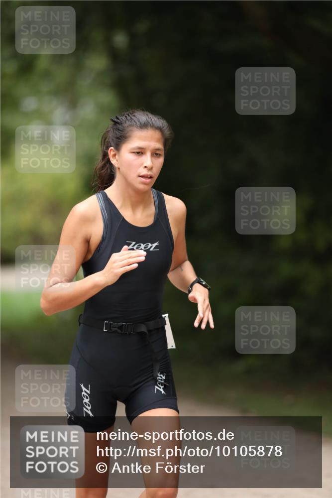 30.08.2026 - Elbe Triathlon Hamburg Antke Förster http://msf.ph/oto/10105878 30.08.2026 12:11:01 Laufen  meine-sportfotos.de