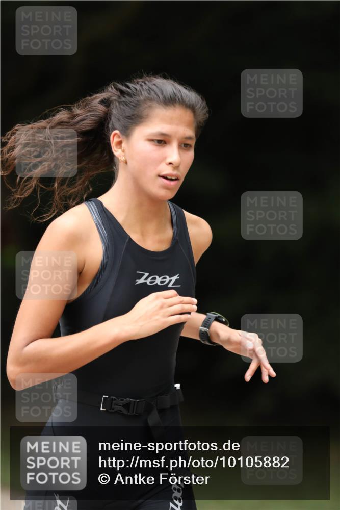30.08.2026 - Elbe Triathlon Hamburg Antke Förster http://msf.ph/oto/10105882 30.08.2026 12:11:02 Laufen  meine-sportfotos.de