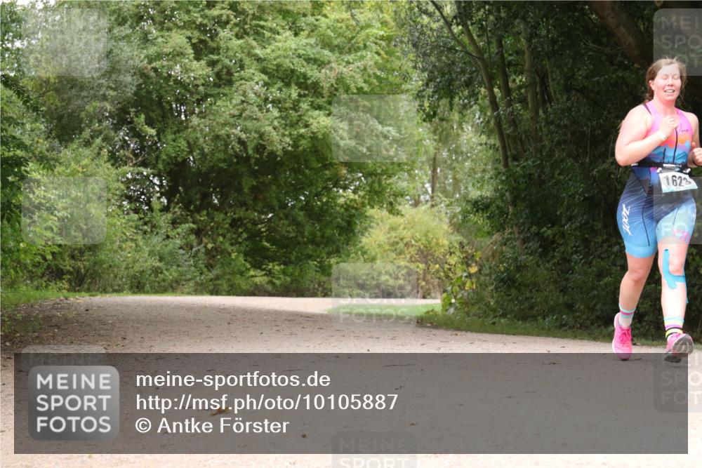 30.08.2026 - Elbe Triathlon Hamburg Antke Förster http://msf.ph/oto/10105887 30.08.2026 12:16:51 Laufen 1623 meine-sportfotos.de