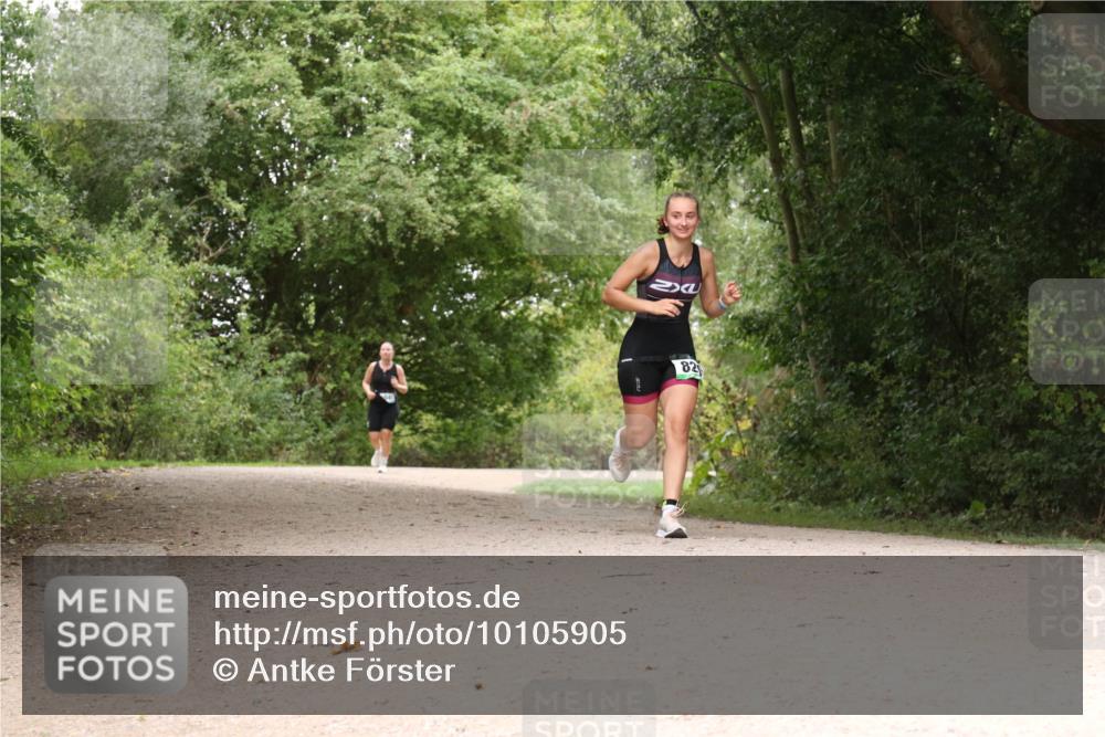 30.08.2026 - Elbe Triathlon Hamburg Antke Förster http://msf.ph/oto/10105905 30.08.2026 12:17:11 Laufen 82 meine-sportfotos.de