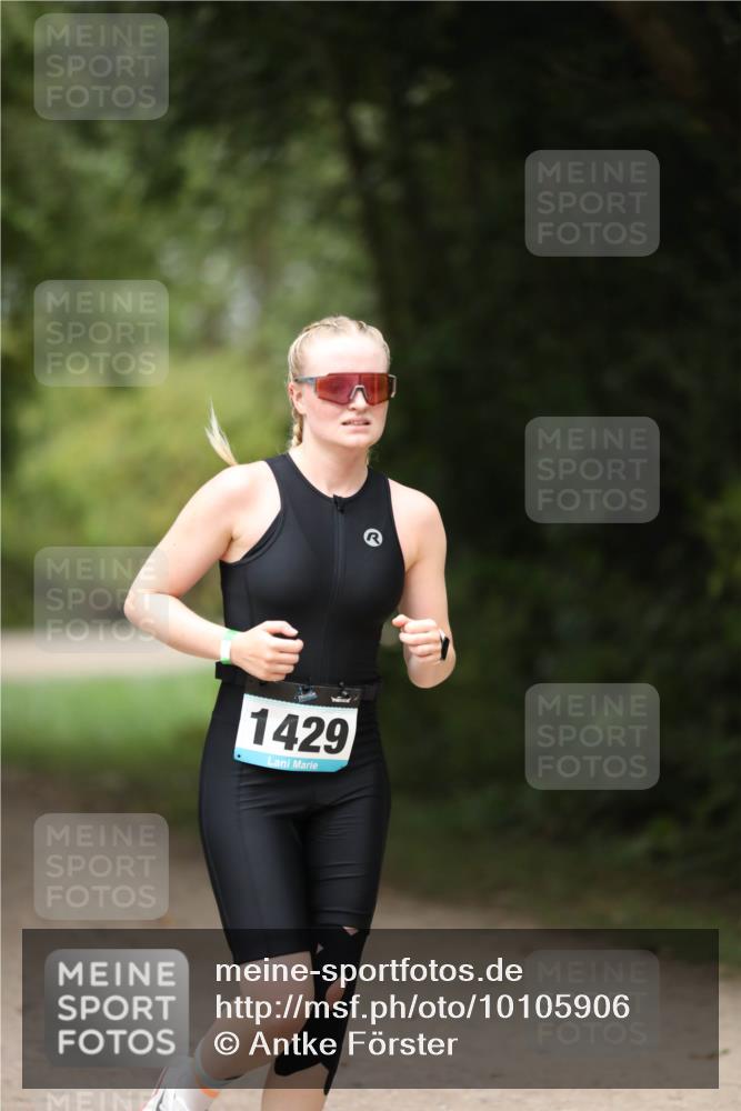30.08.2026 - Elbe Triathlon Hamburg Antke Förster http://msf.ph/oto/10105906 30.08.2026 12:11:34 Laufen 1429 meine-sportfotos.de