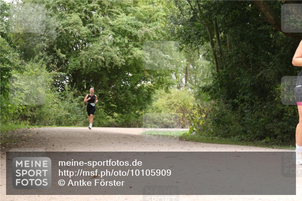 30.08.2026 - Elbe Triathlon Hamburg Antke Förster http://msf.ph/oto/10105909 30.08.2026 12:17:13 Laufen  meine-sportfotos.de