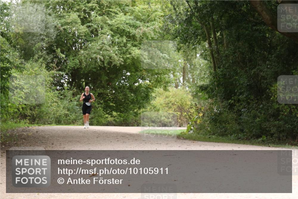 30.08.2026 - Elbe Triathlon Hamburg Antke Förster http://msf.ph/oto/10105911 30.08.2026 12:17:14 Laufen  meine-sportfotos.de