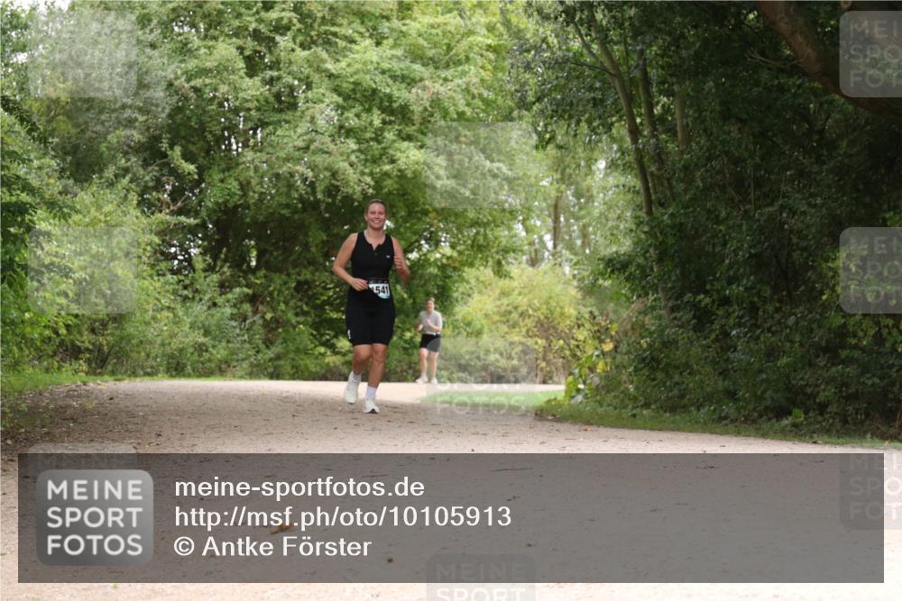 30.08.2026 - Elbe Triathlon Hamburg Antke Förster http://msf.ph/oto/10105913 30.08.2026 12:17:20 Laufen 541 meine-sportfotos.de