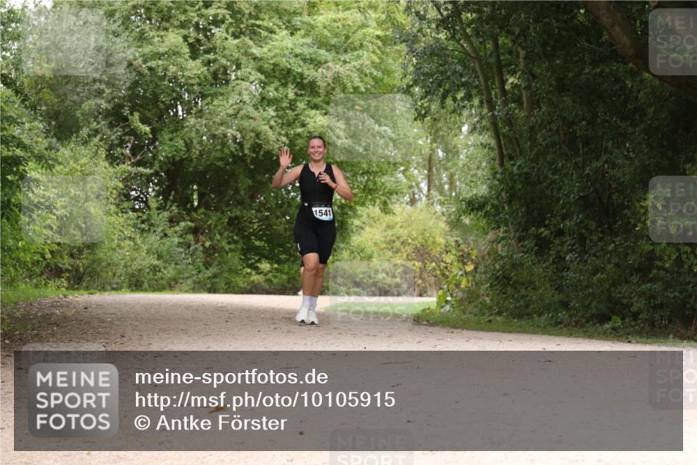 30.08.2026 - Elbe Triathlon Hamburg Antke Förster http://msf.ph/oto/10105915 30.08.2026 12:17:21 Laufen 1541 meine-sportfotos.de