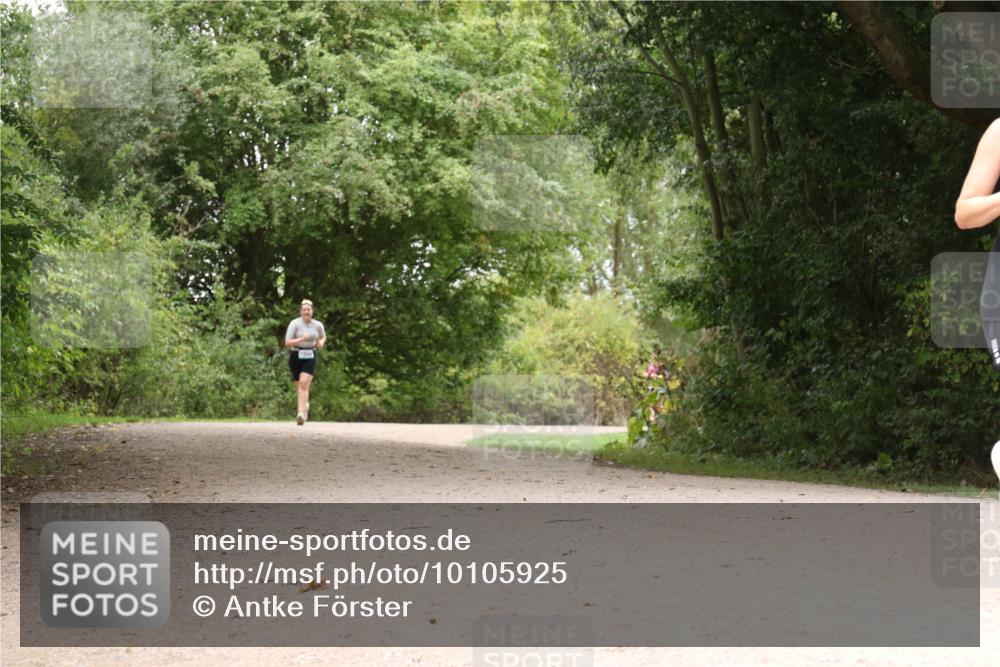 30.08.2026 - Elbe Triathlon Hamburg Antke Förster http://msf.ph/oto/10105925 30.08.2026 12:17:25 Laufen  meine-sportfotos.de