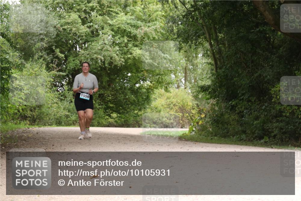 30.08.2026 - Elbe Triathlon Hamburg Antke Förster http://msf.ph/oto/10105931 30.08.2026 12:17:33 Laufen 1556 meine-sportfotos.de