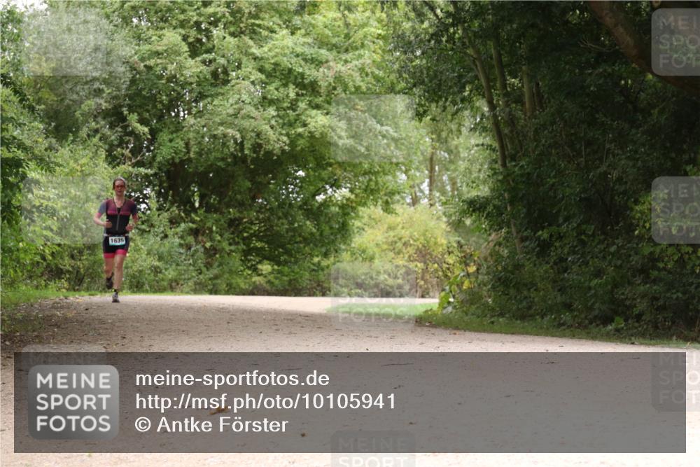 30.08.2026 - Elbe Triathlon Hamburg Antke Förster http://msf.ph/oto/10105941 30.08.2026 12:17:38 Laufen 1635 meine-sportfotos.de