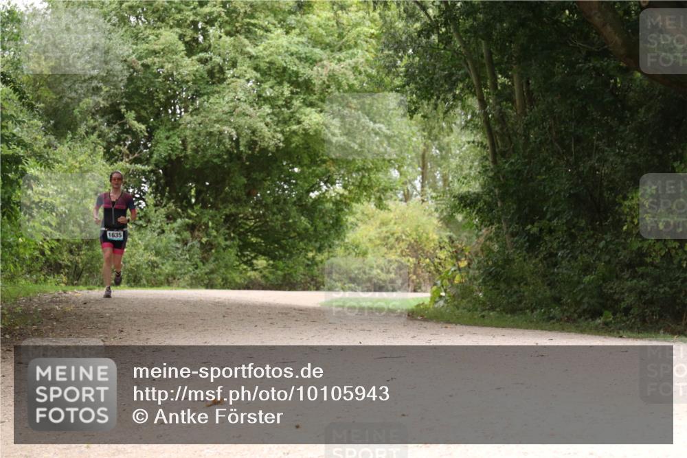 30.08.2026 - Elbe Triathlon Hamburg Antke Förster http://msf.ph/oto/10105943 30.08.2026 12:17:38 Laufen 1635 meine-sportfotos.de