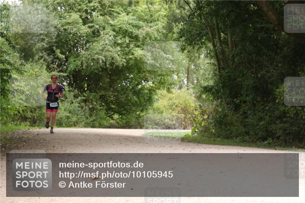 30.08.2026 - Elbe Triathlon Hamburg Antke Förster http://msf.ph/oto/10105945 30.08.2026 12:17:39 Laufen 1635 meine-sportfotos.de