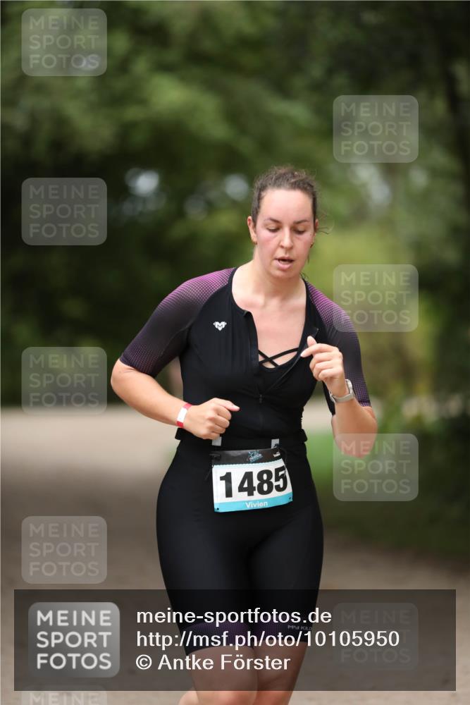 30.08.2026 - Elbe Triathlon Hamburg Antke Förster http://msf.ph/oto/10105950 30.08.2026 12:12:13 Laufen 1485 meine-sportfotos.de