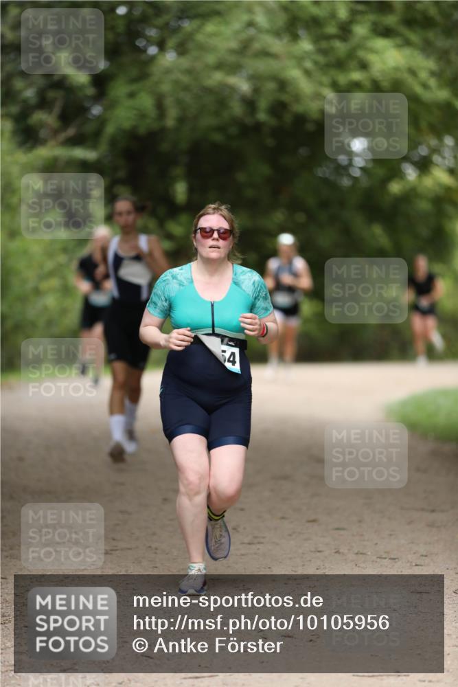 30.08.2026 - Elbe Triathlon Hamburg Antke Förster http://msf.ph/oto/10105956 30.08.2026 12:12:28 Laufen 54 meine-sportfotos.de