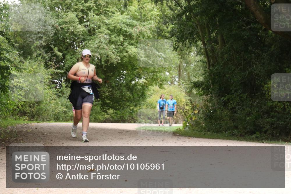 30.08.2026 - Elbe Triathlon Hamburg Antke Förster http://msf.ph/oto/10105961 30.08.2026 12:18:07 Laufen 2 meine-sportfotos.de