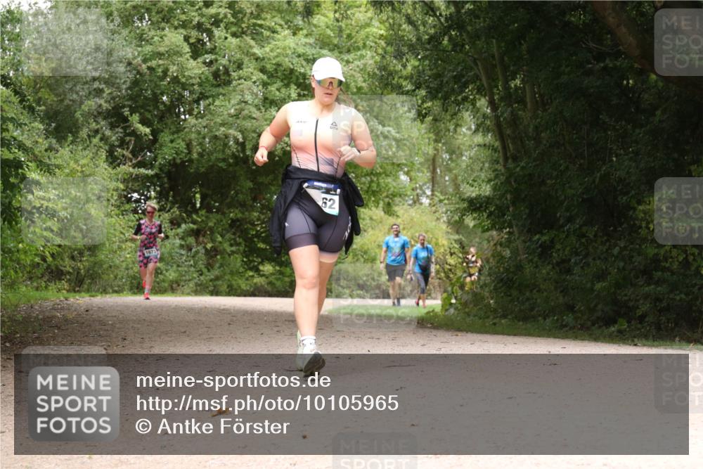 30.08.2026 - Elbe Triathlon Hamburg Antke Förster http://msf.ph/oto/10105965 30.08.2026 12:18:08 Laufen 1673, 62 meine-sportfotos.de