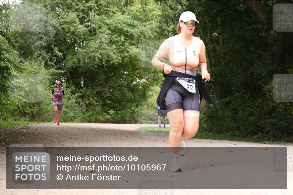 30.08.2026 - Elbe Triathlon Hamburg Antke Förster http://msf.ph/oto/10105967 30.08.2026 12:18:09 Laufen 4007, 62 meine-sportfotos.de